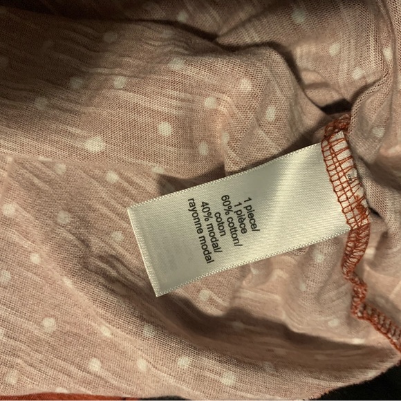 Maurice’s Woman’s XXL Cap Sleeve Polka Dot Tee - Picture 4 of 4